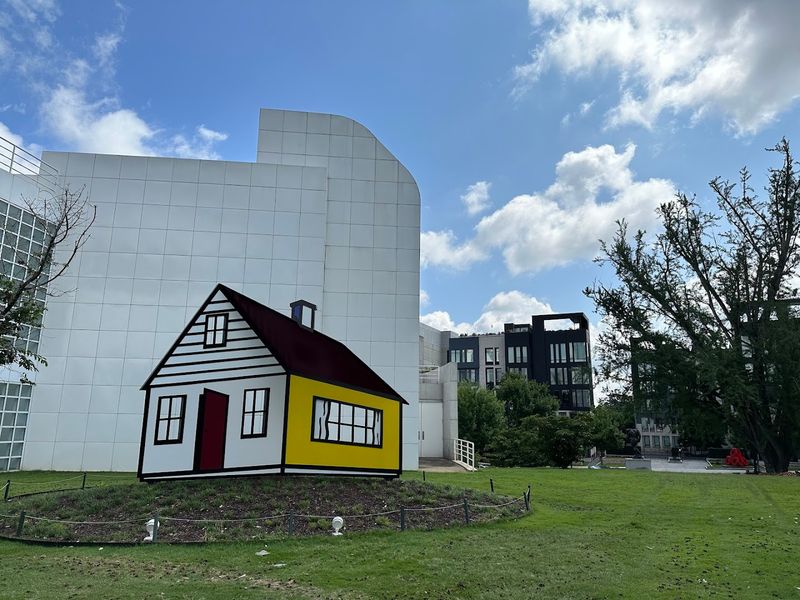 A Prime Midtown Location Surrounded by Atlanta's Best Attractions