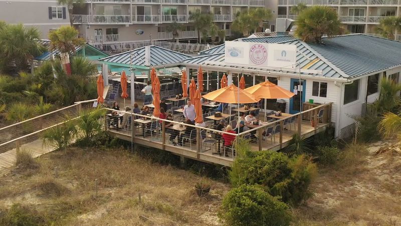 These Early Morning Bites At A Georgia Oceanfront Spot Are Worth The Drive - Decor Hint Live Music on the Back Patio