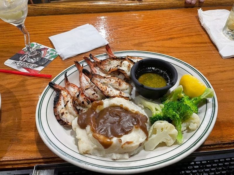 California's Lakeside Fish Fry Spots Worth Planning A Trip For This April - Decor Hint Highlands Bar & Grill, Clearlake