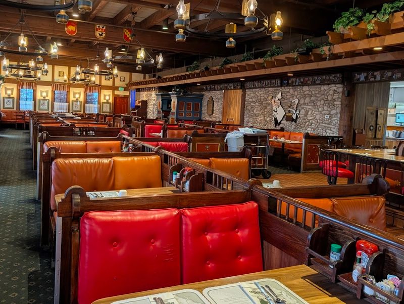 Pea Soup Andersen's – Santa Nella