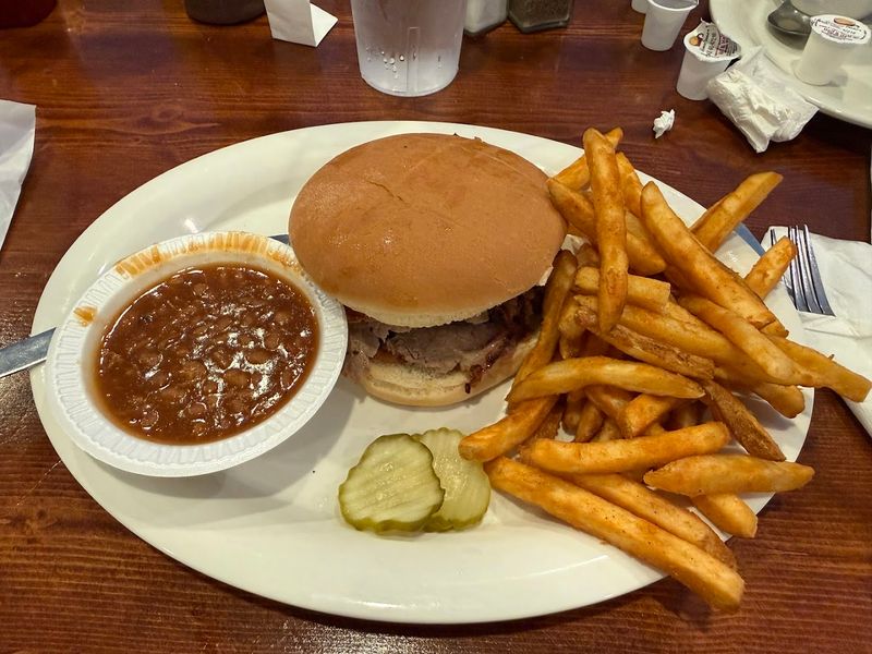 People Drive From All Over Georgia To Visit This Legendary BBQ Joint - Decor Hint Homemade Sides That Steal the Show