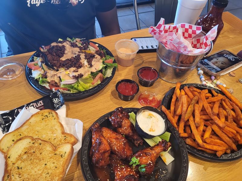 We Found An Anaheim Smokehouse Where The Brisket Is Worth A California-Wide Road Trip - Decor Hint Catering Services For Events Large And Small