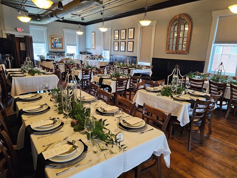 Rustic-Chic Interior That Sets the Right Mood