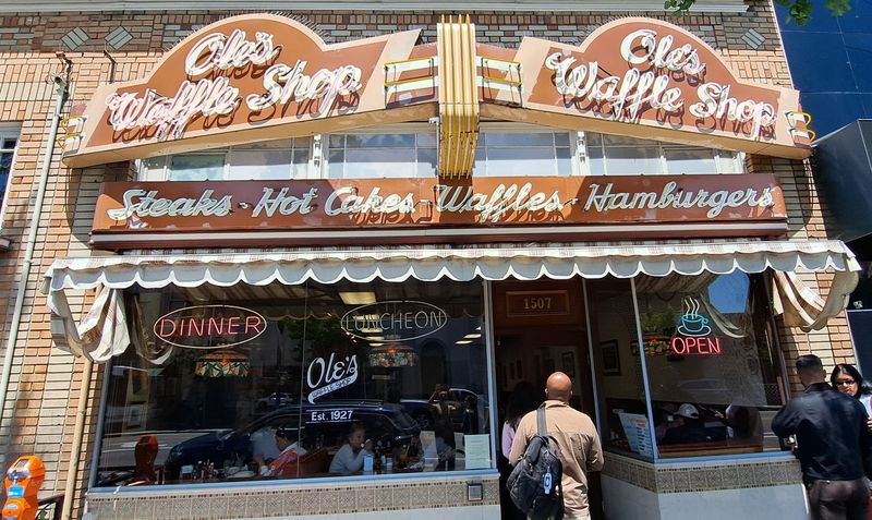 13 Budget-Friendly California Restaurants Where The Food Goes Fast Every Day - Decor Hint Ole's Waffle Shop