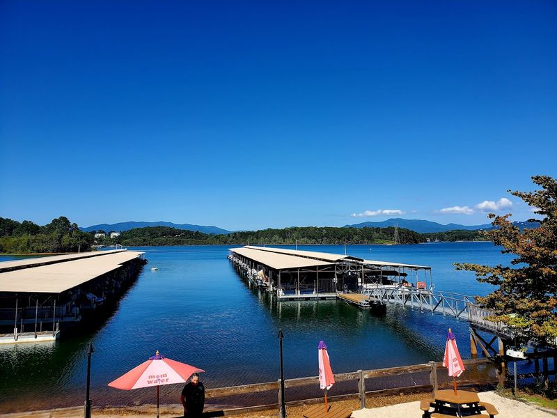 Stunning Panoramic Views of Lake Chatuge