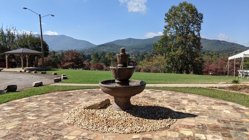 Metal Sculptures That Surprise and Delight