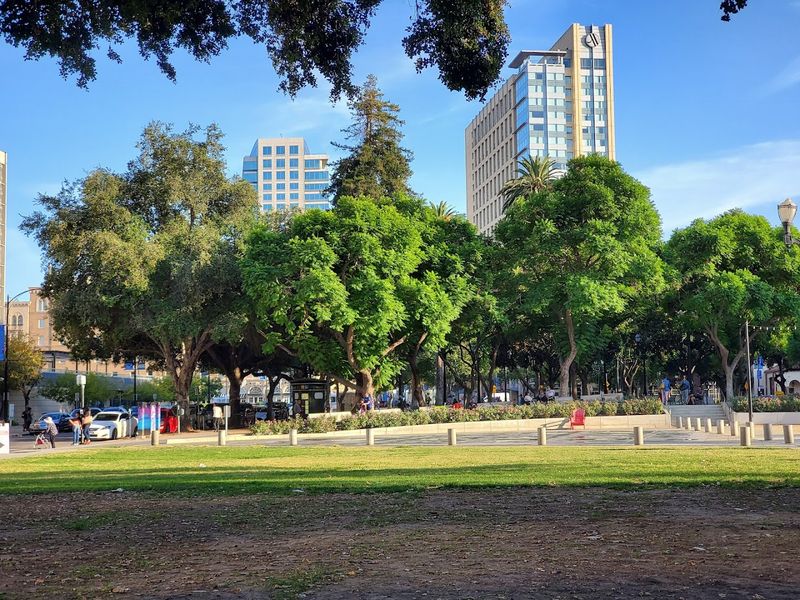 Plaza De César Chávez