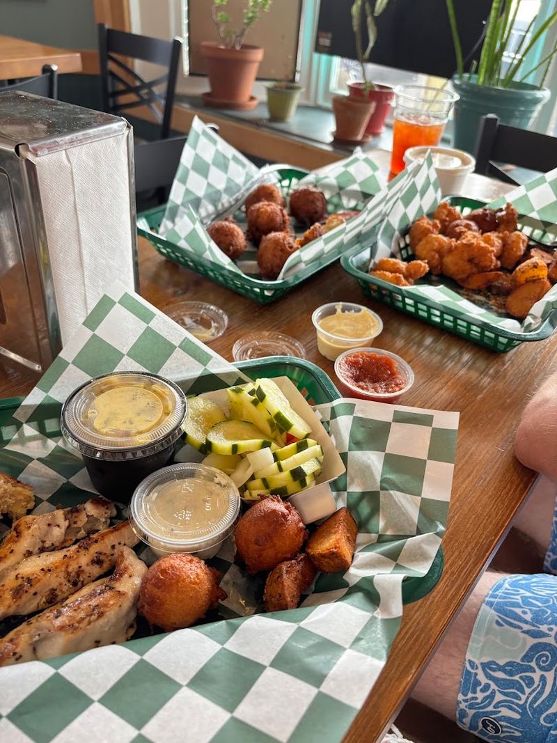 Greentail's Seafood Market & Kitchen