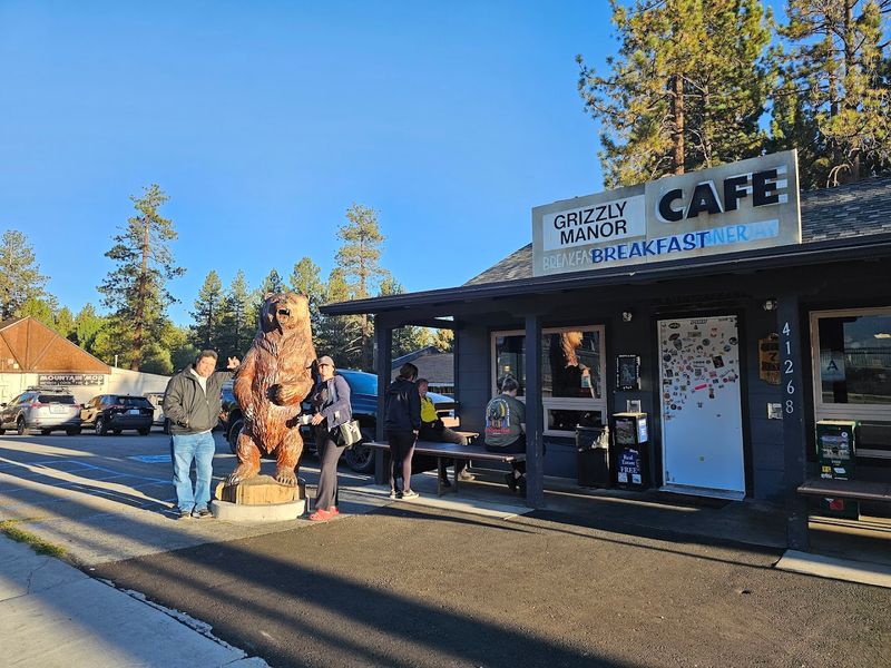 People Travel From Across California For The Mouth-Watering Comfort Food At These 12 No-Frills Diners - Decor Hint Grizzly Manor Cafe