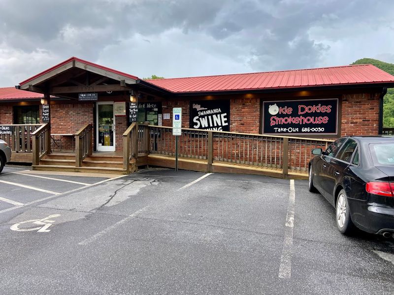 The North Carolina Mountain BBQ Spots Where Hickory Wood Still Does All The Talking - Decor Hint Okie Dokie's Smokehouse