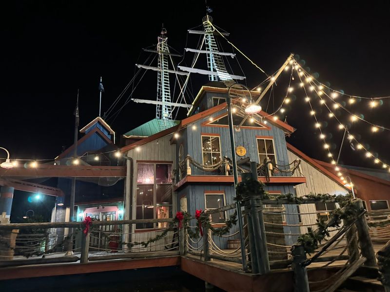 Pirates Landing, Elkin 