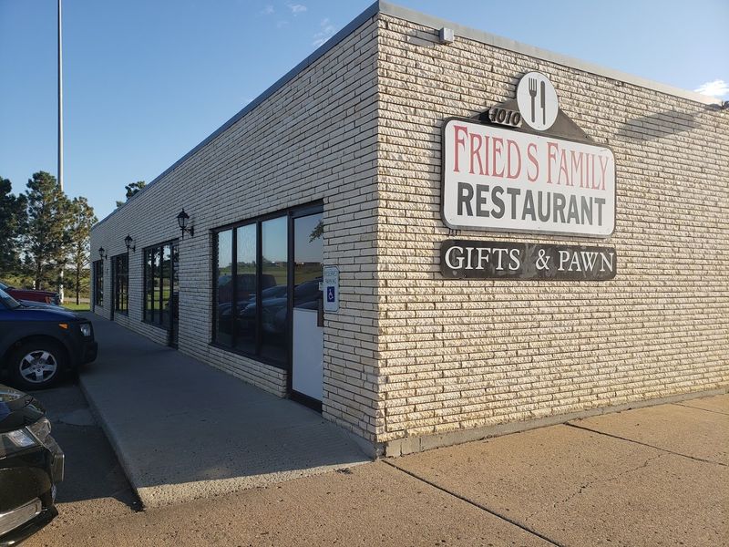 14 North Dakota Restaurants Worth Every Mile Of The Winter Drive - Decor Hint Fried's Family Restaurant, Mandan