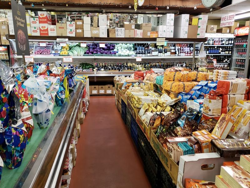 This Grocery In Pasadena, California Is Home To The Most Addictive Italian Sandwich - Decor Hint Daily Hours And What To Expect On A Visit