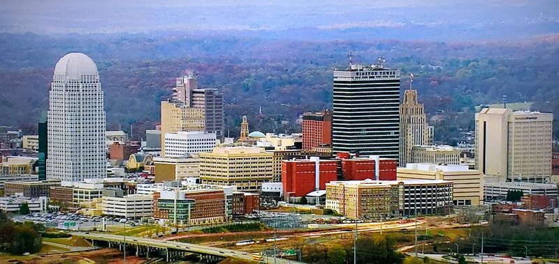 12 Reasons Everyone Is Moving To North Carolina Right Now - Decor Hint Booming Job Market