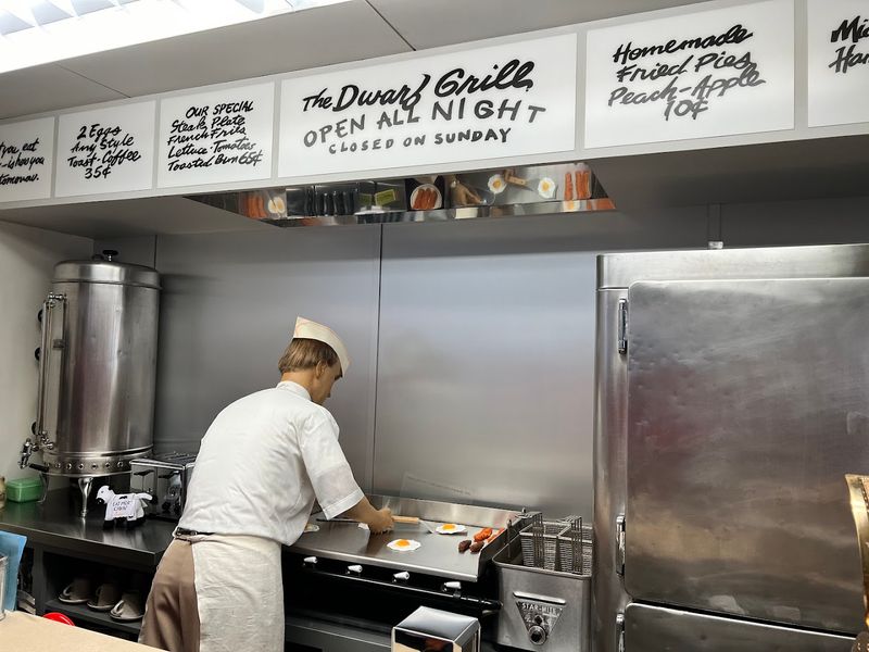 Innovation Test Kitchen Access on the Deluxe Tour