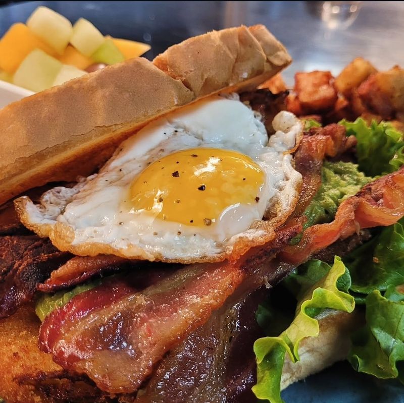 These 10 North Carolina Restaurants Turned Sunday Lunch Into The Best Meal Of The Week - Decor Hint It's A Southern Thing