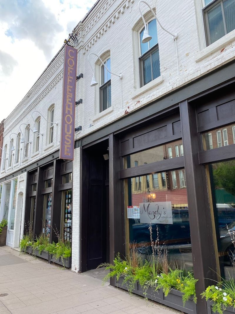 These 10 Mississippi River Cafés Are Worth Pulling Over For - Decor Hint Mandy's Coffee & Café