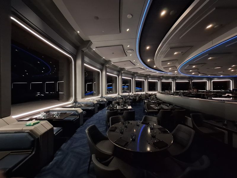 13 Florida Unusual Restaurants You Have To See To Believe - Decor Hint Space 220 Restaurant, Orlando