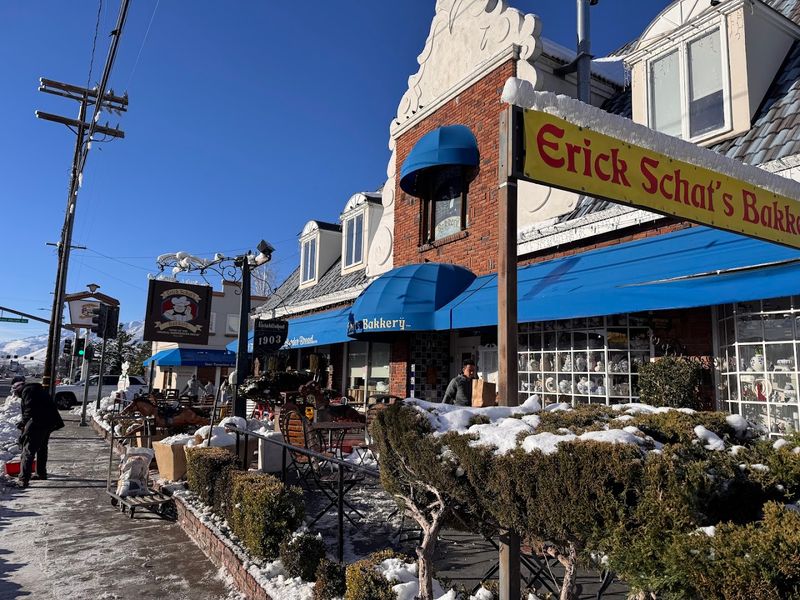 Erick Schat's Bakkery, Bishop