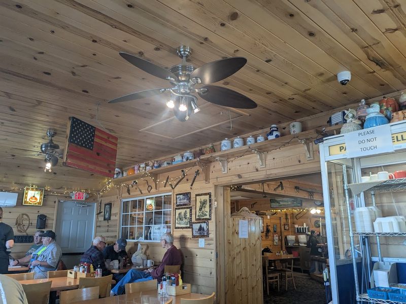 13 Budget-Friendly California Restaurants Where The Food Goes Fast Every Day - Decor Hint Cope's Knotty Pine Cafe