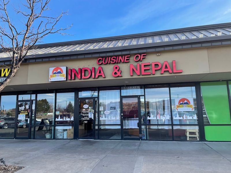 Mount Everest Cuisine, Boulder