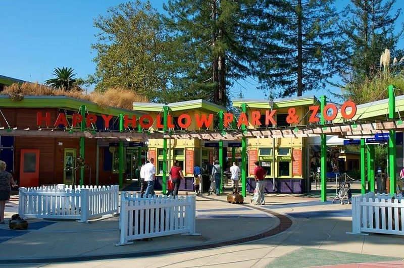 Happy Hollow Park And Zoo