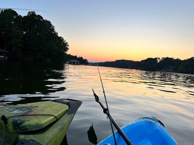 Lake Hickory, Hickory