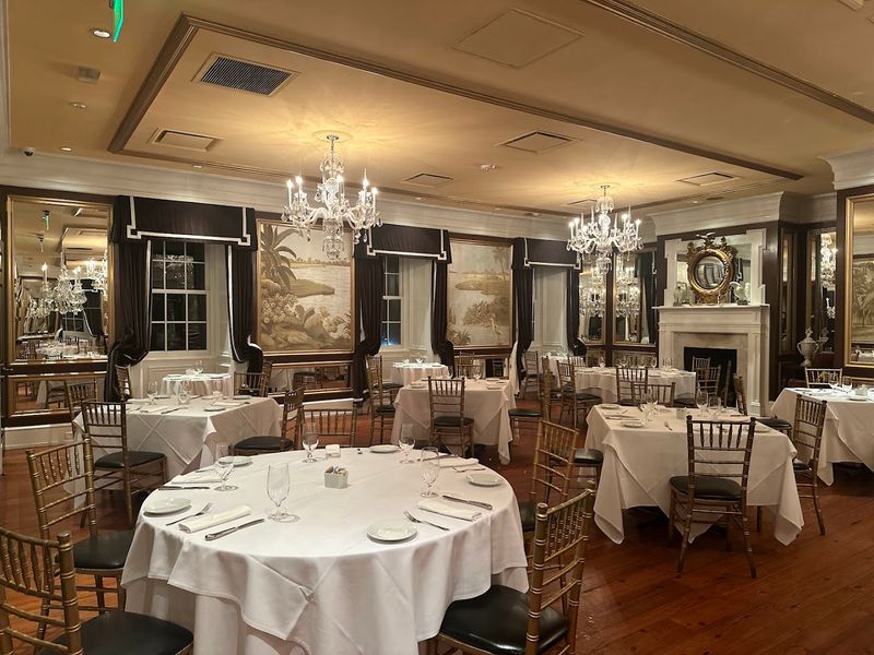 These 15 Georgia Restaurants Stay Busy From Open To Close - Decor Hint The Olde Pink House