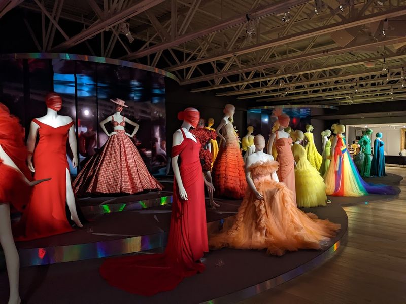 Nearly 10,000 Square Feet of Exhibition Space