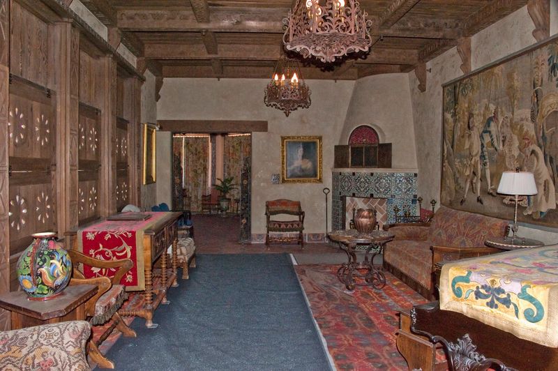 This Secret Castle In California Brings Gilded Age Glamour To Life - Decor Hint What Visiting Was Like Before Closure