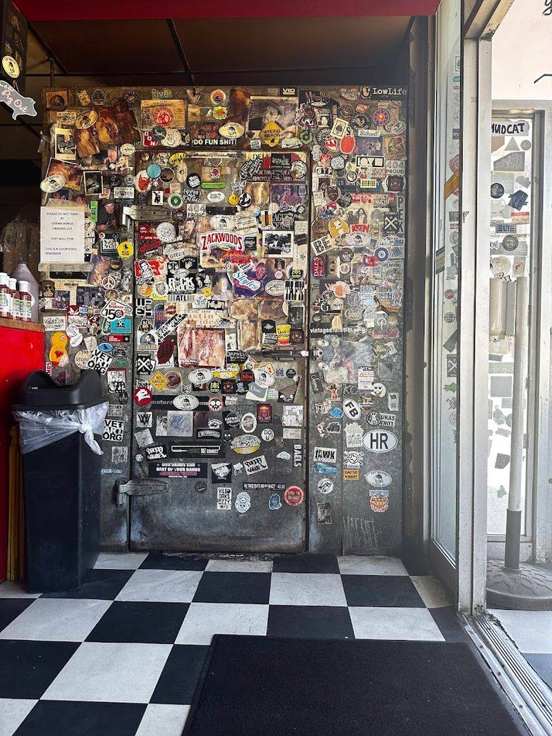 This Tiny Georgia Restaurant Is Known For BBQ That Keeps People Coming Back - Decor Hint Historic Roots Since 1990