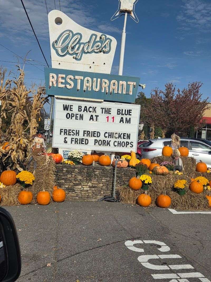Clyde's Restaurant