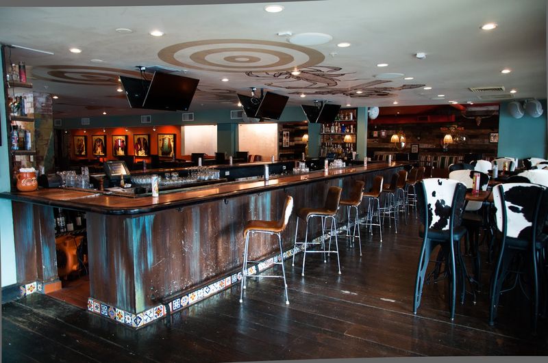 14 Georgia Italian Restaurants That Are Always Packed On Friday Nights - Decor Hint Escorpion – Atlanta