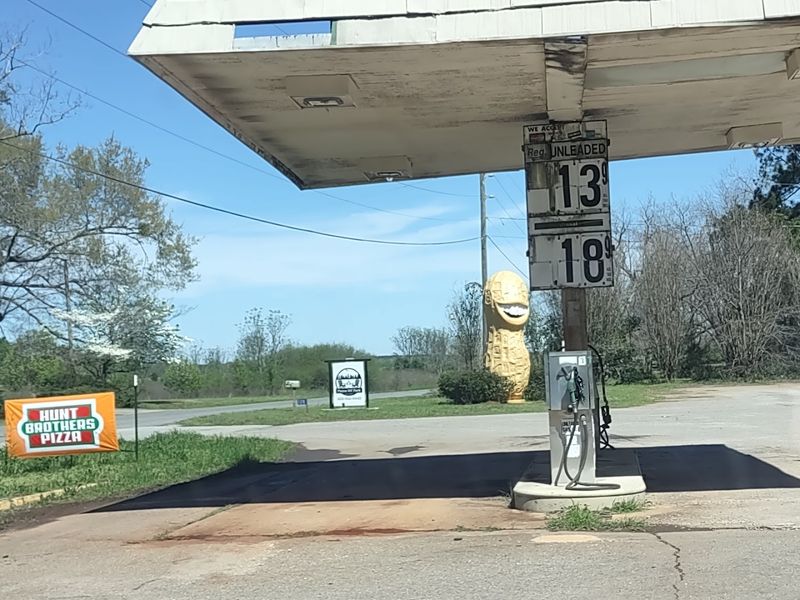 The Statue's Life as an Internet Meme