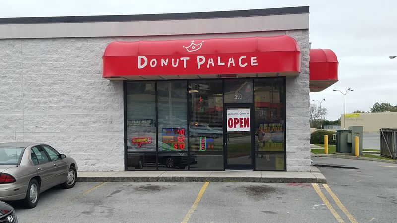 These 13 Georgia Donut Shops Are Gone Before The Morning Crowd Hits - Decor Hint Donut Palace,