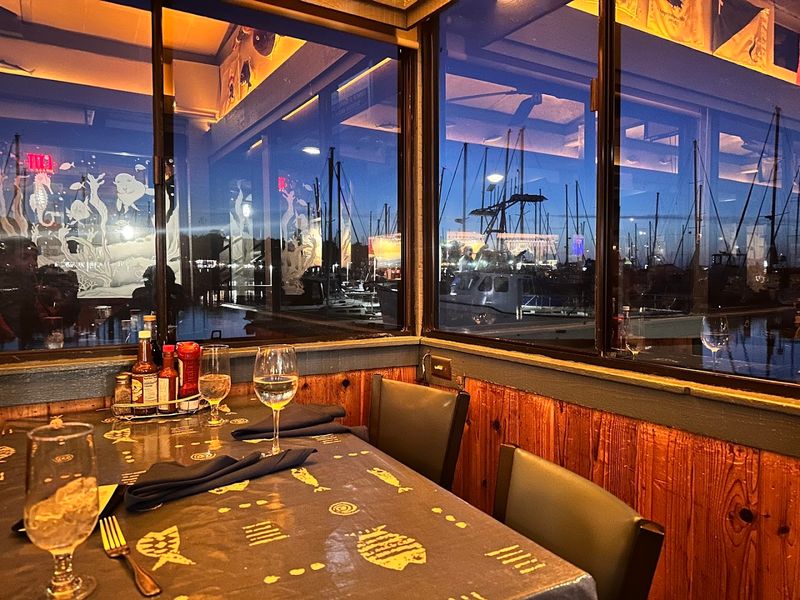 Sandbar & Grill, Monterey