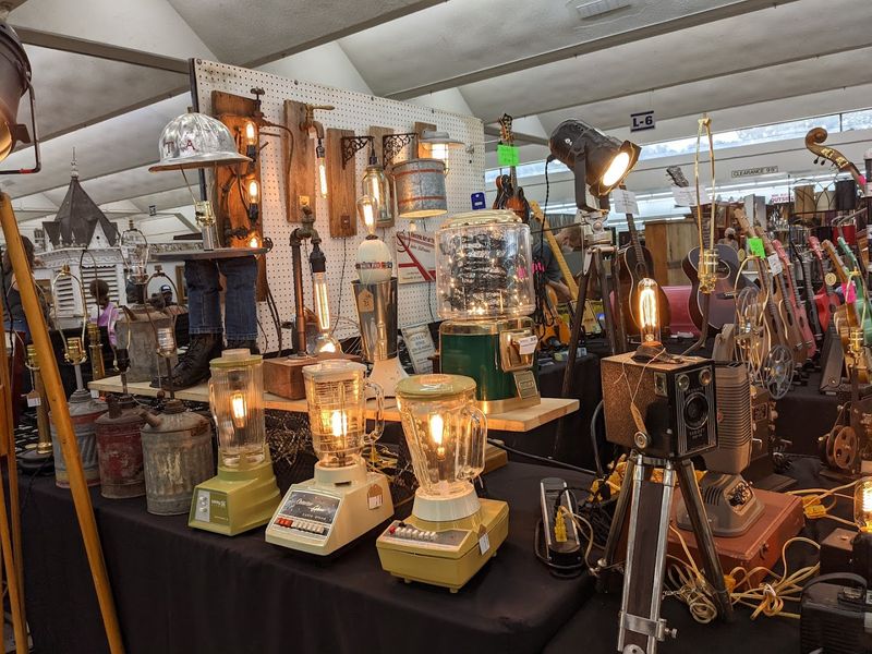 This Treasure-Filled Marketplace Scott Antique Markets Atlanta Georgia Is A 2026 Must-Visit - Decor Hint Collectibles That Span Decades of American History