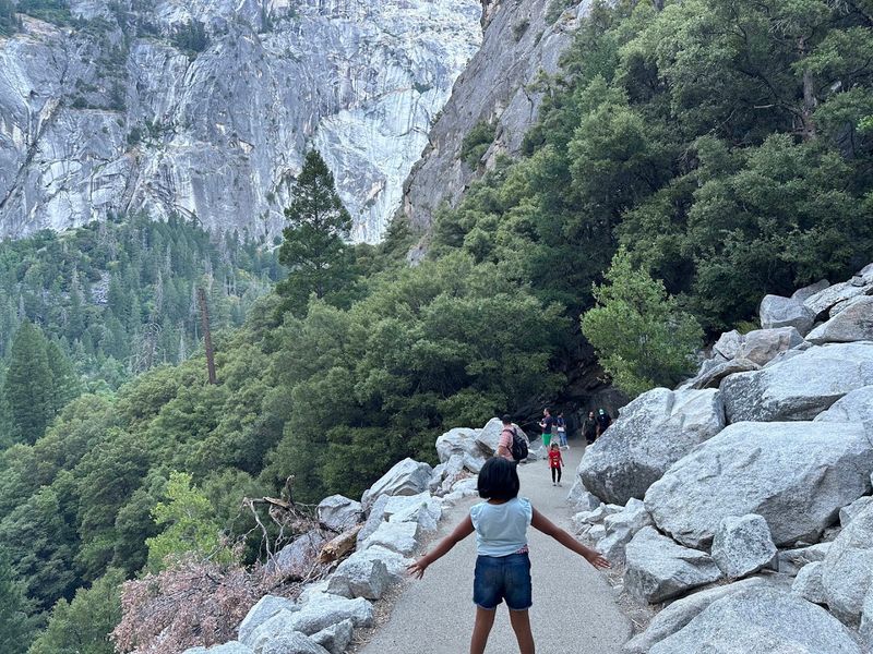 Vernal Fall Footbridge Trail, Yosemite National Park
