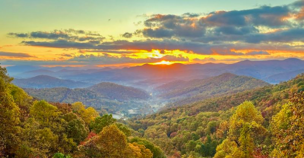 North Carolina Has Been Hiding 7 Underrated State Parks Youll Love 2 - Decor Hint