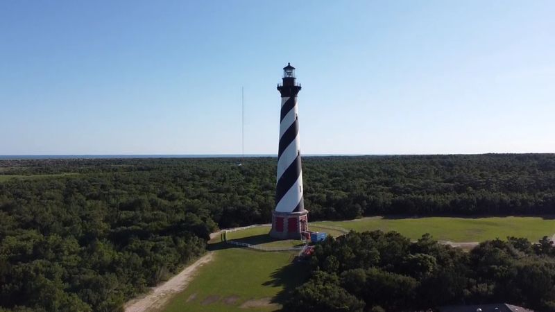 The Most Beautiful Lighthouses In North Carolina That Belong On Your Bucket List - Decor Hint Cape Hatteras Lighthouse