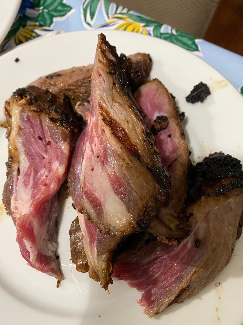 This Sacramento, California BBQ Spot Built A Loyal Following With Its Legendary Tri-Tip Plates - Decor Hint Ratings And Customer Feedback Across Platforms