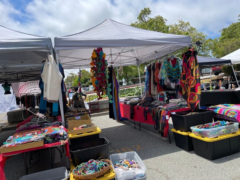 People Drive From All Over California For The Unbelievable Bargains At This Massive Flea Bazaar - Decor Hint A Massive Vendor Lineup That Covers Surprising Ground