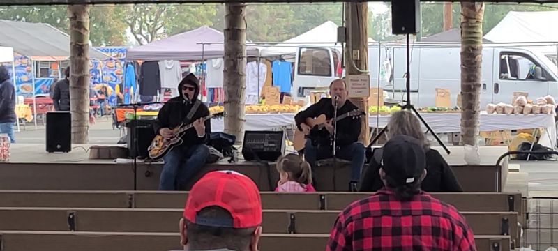 Live Music And A Vibrant Community Atmosphere