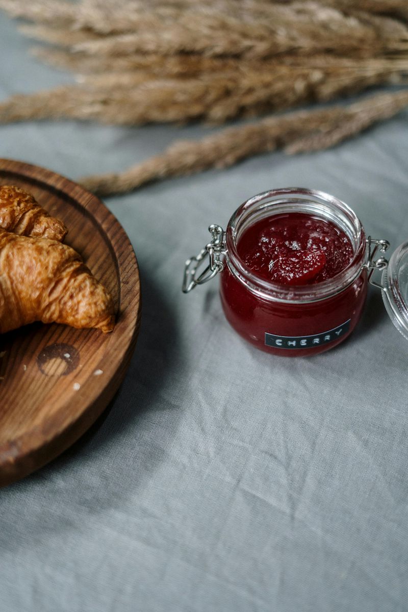 Classic Southern Snacks That Only Georgia Locals Haven't Forgotten - Decor Hint Muscadine Jelly on Biscuits