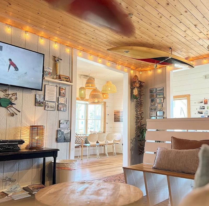 15 Ice Cream Shops In North Carolina Locals Love For A Sweet Treat - Decor Hint Surfin' Spoon, Nags Head, NC