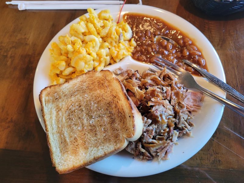 People Drive From All Over Georgia To Visit This Legendary BBQ Joint - Decor Hint Authentic Slow-Smoked Meats That Taste Like Georgia Tradition