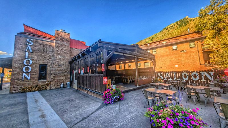 The Minturn Saloon, Minturn