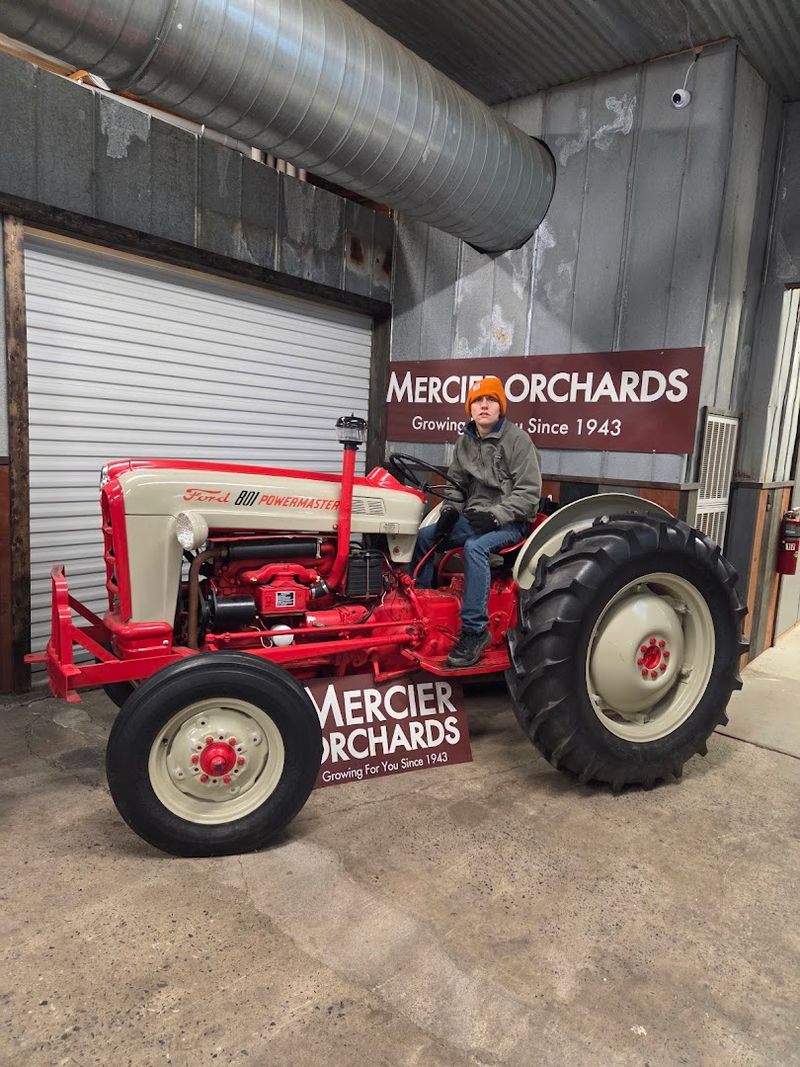 Scenic Tractor-Drawn Wagon Tours