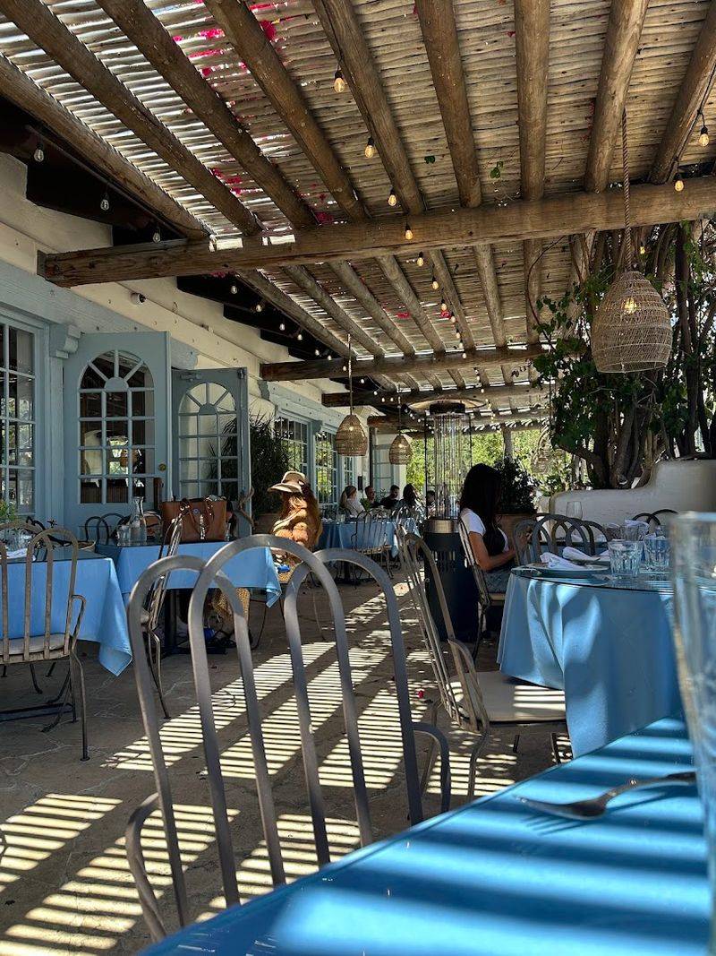 Taverna Tony, Malibu