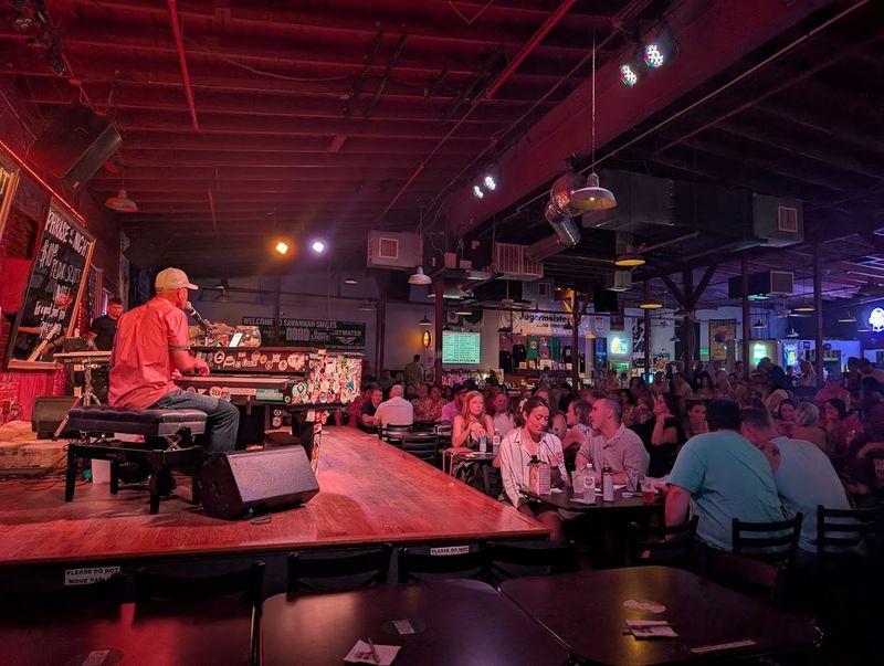Savannah Smiles Dueling Pianos – Savannah